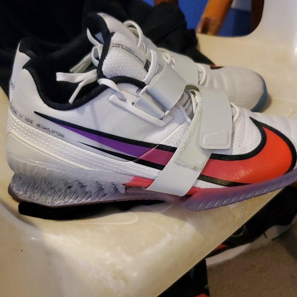 Nike Romellos - Picture 2 of 2